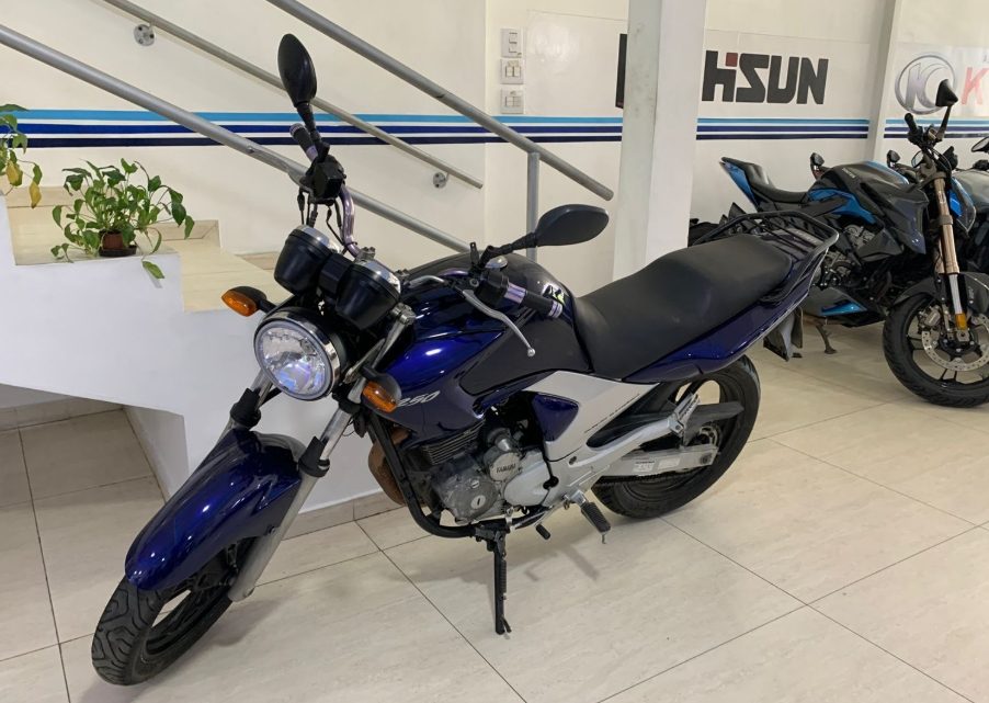 YAMAHA YS 250 FAZER