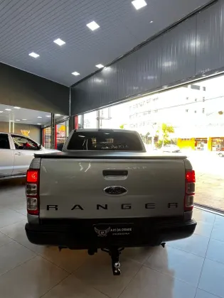 FORD RANGER 3.2 XLS 4X4 CD 20V DIESEL 4P MANUAL