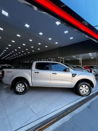 FORD RANGER 3.2 XLS 4X4 CD 20V DIESEL 4P MANUAL